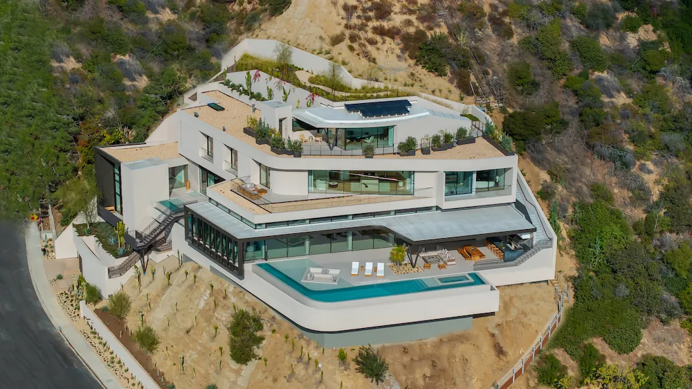 1680 N Doheny Dr House