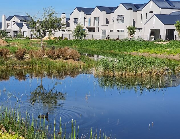 Aan de Wijnlanden Estate