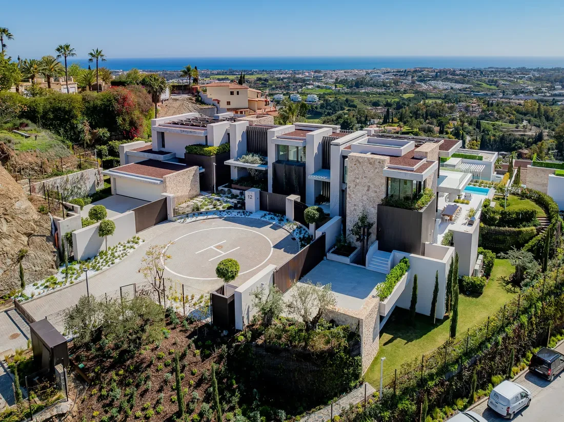 Impressive Mansion With Breathtaking Views