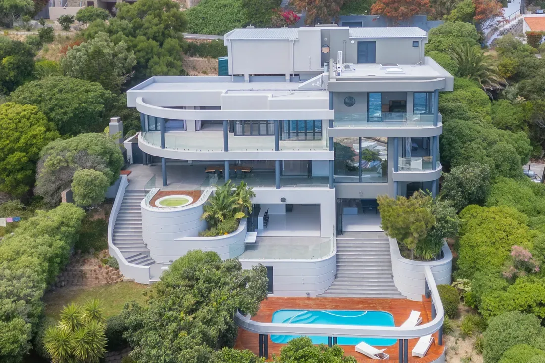 Introducing An Exceptional Llandudno Residence