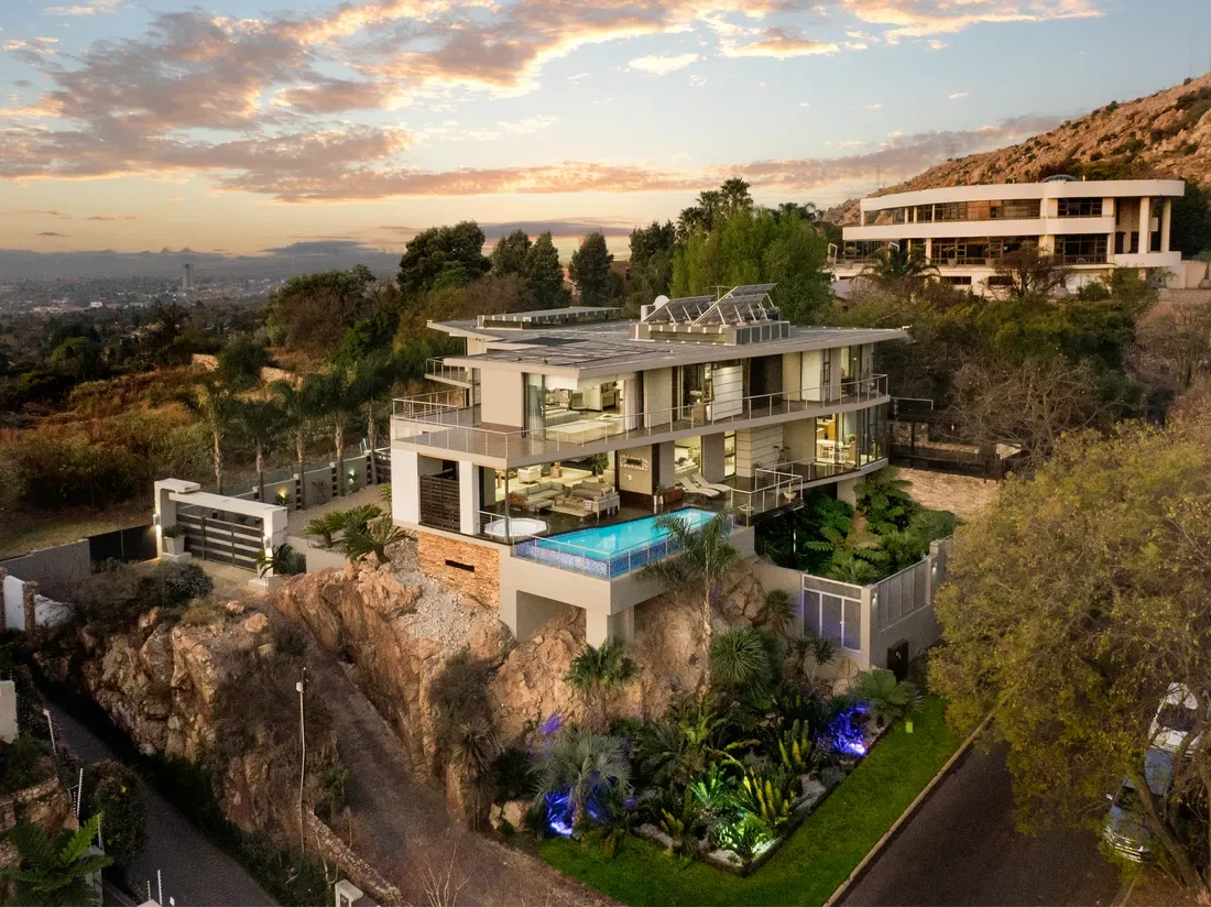 Modern Architectural Marvel In The Heart Of Bedfordview