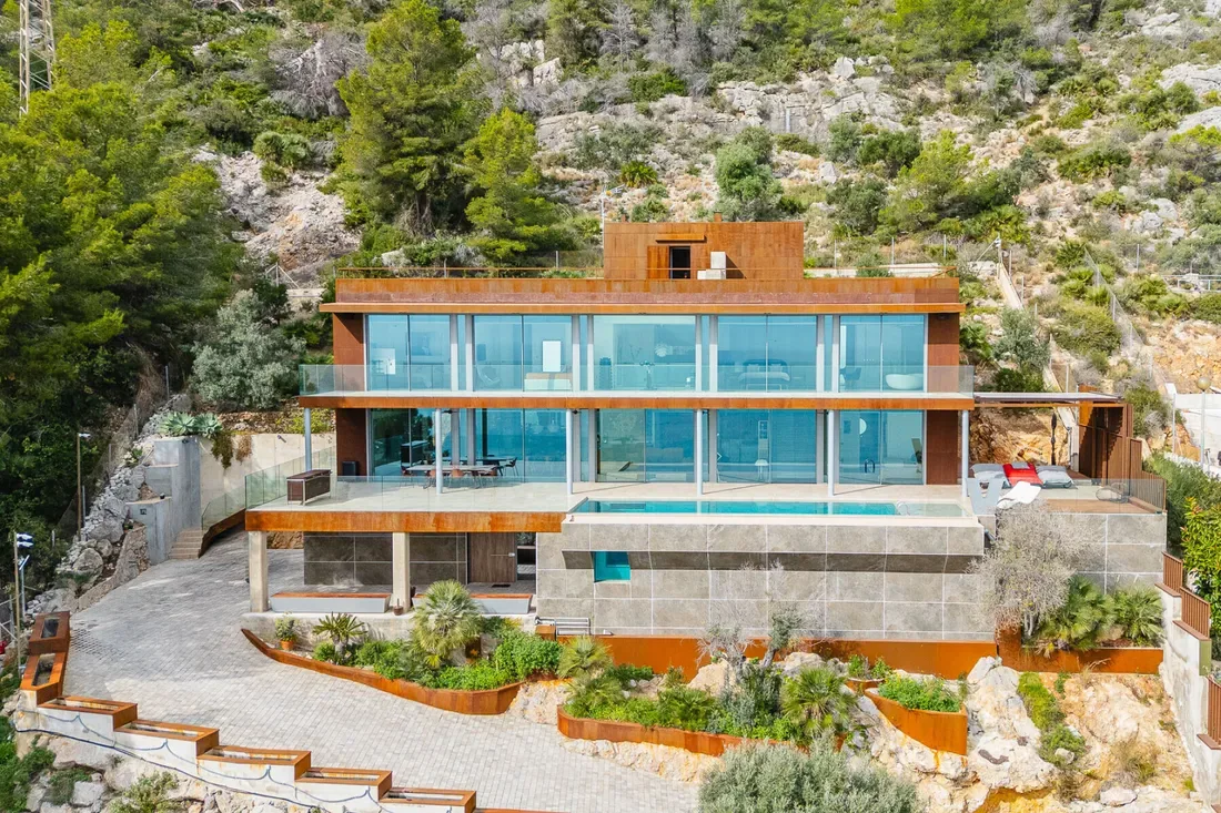 Exclusive Luxury Villa With Panoramic Sea Views In Garraf