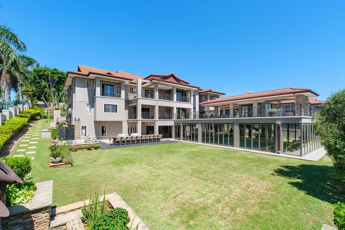 Luxury 5 Bedroom Mansion In Blackburn, Izinga Ridge