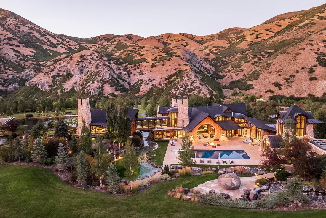 KeyPrice Ultra Elite Collection - The South Fork Mountain Estate