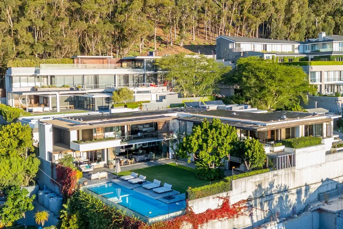 Fresnaye Residence – Cape Town