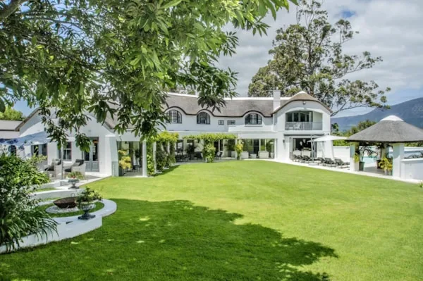 Majestic thatched Residence 🇿🇦
