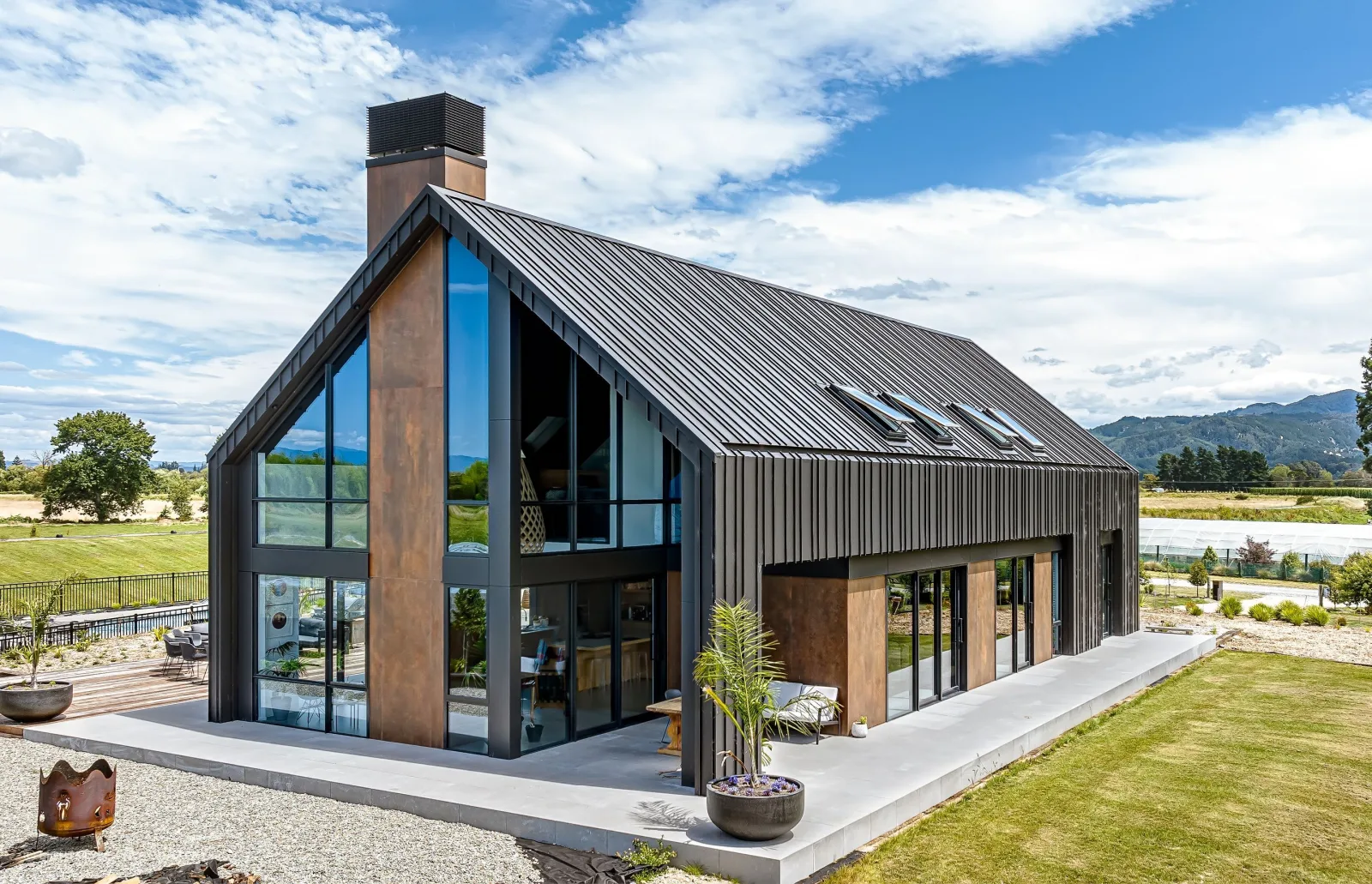 KeyPrice Signature Architecture - 🇳🇿 Modern Barn Style House