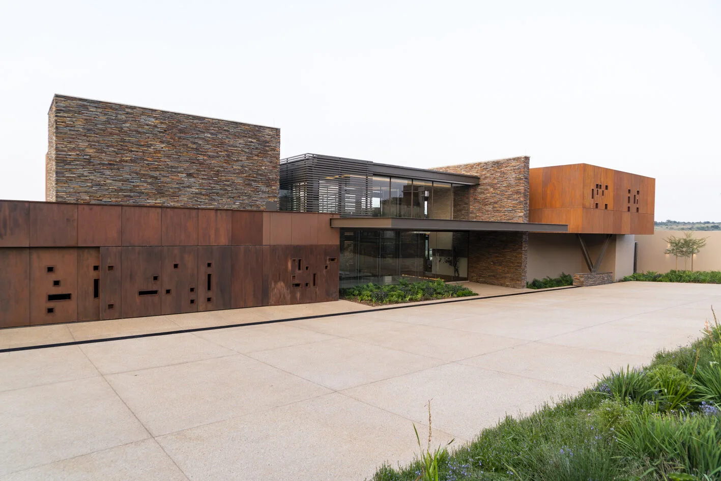KeyPrice Signature Architecture 🇿🇦 Mooikloof Heights Residence